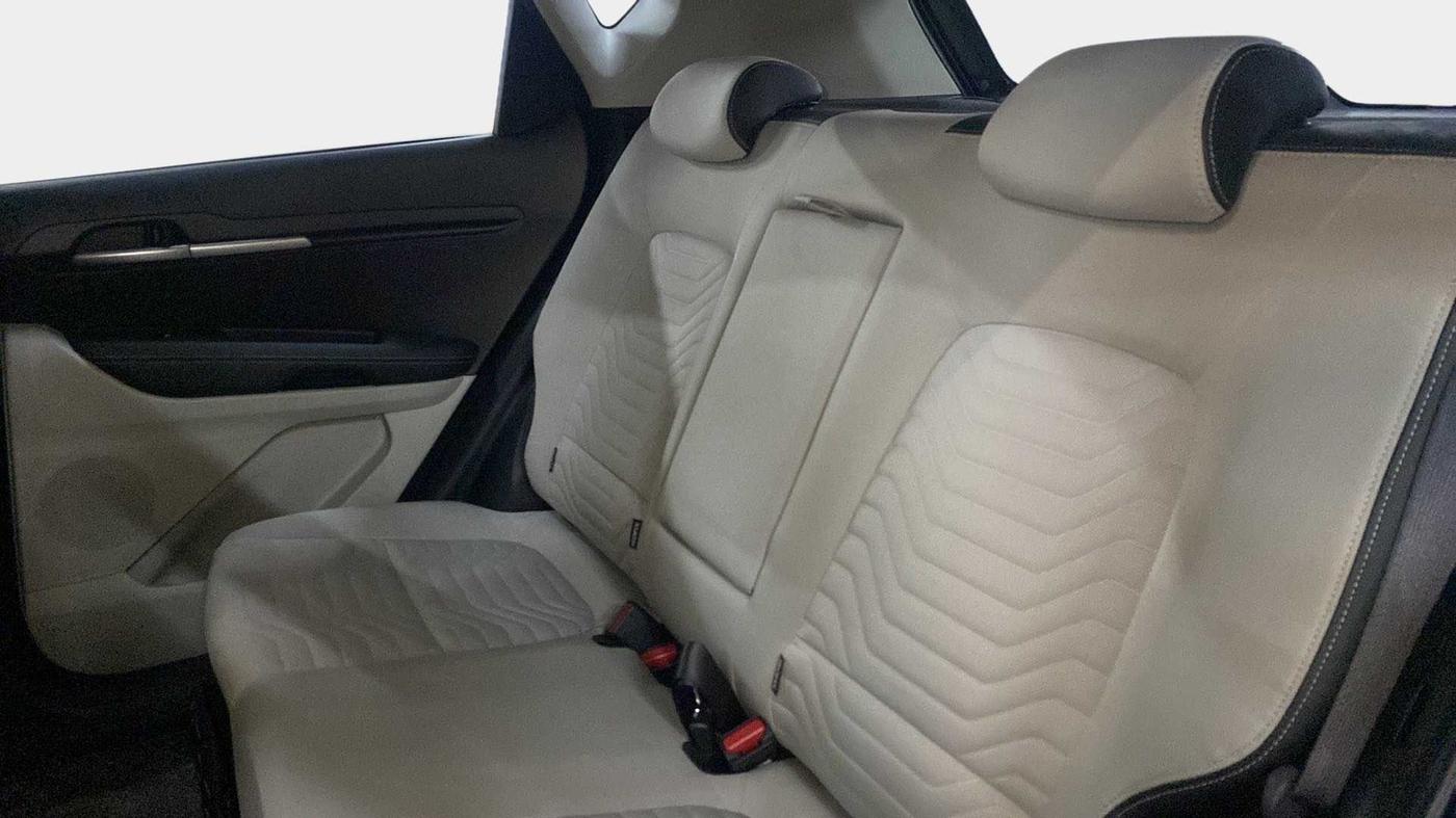 2020 KIA SONET HTX 1.0 IMT, Petrol, Manual, 16,949 km, Right Side Rear Door Cabin