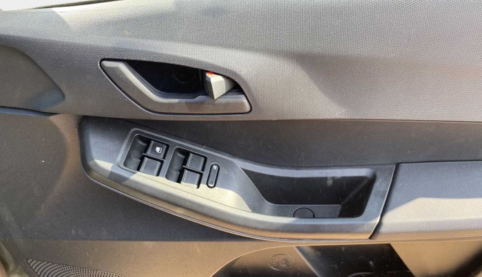 2022 Tata TIAGO NRG XZ AMT, Petrol, Automatic, 11,468 km, Driver Side Door Panels Control