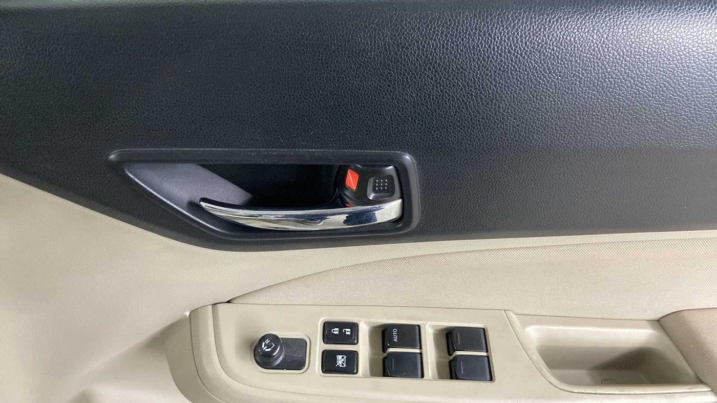 2018 Maruti Dzire VXI, Petrol, Manual, 54,828 km, Driver Side Door Panels Control