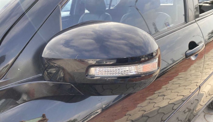 2012 Maruti Swift VDI, Diesel, Manual, 80,711 km, Left rear-view mirror - Indicator light not working