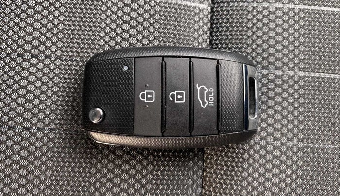 2022 KIA SONET HTK PLUS 1.2, Petrol, Manual, 10,022 km, Key Close Up