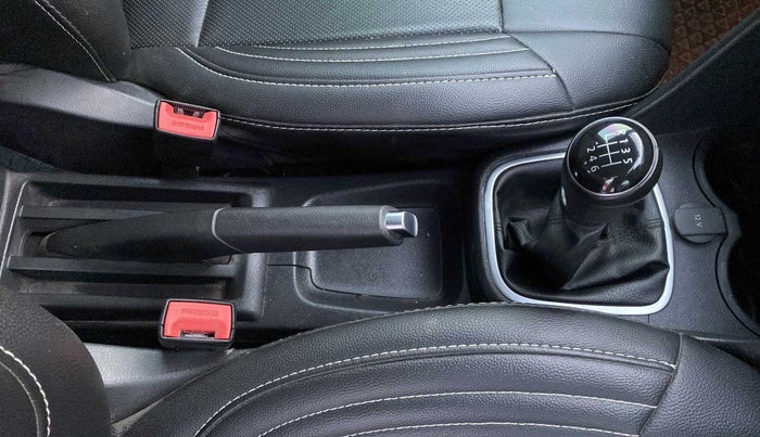 2022 Volkswagen Polo HIGHLINE PLUS 1.0L TSI, Petrol, Manual, 28,664 km, Gear Lever