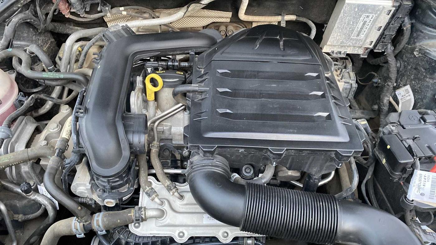 2022 Volkswagen Polo HIGHLINE PLUS 1.0L TSI, Petrol, Manual, 28,664 km, Open Bonet