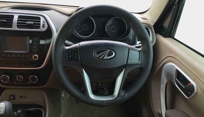 2016 Mahindra TUV300 T8, Diesel, Manual, 83,970 km, Steering Wheel Close Up