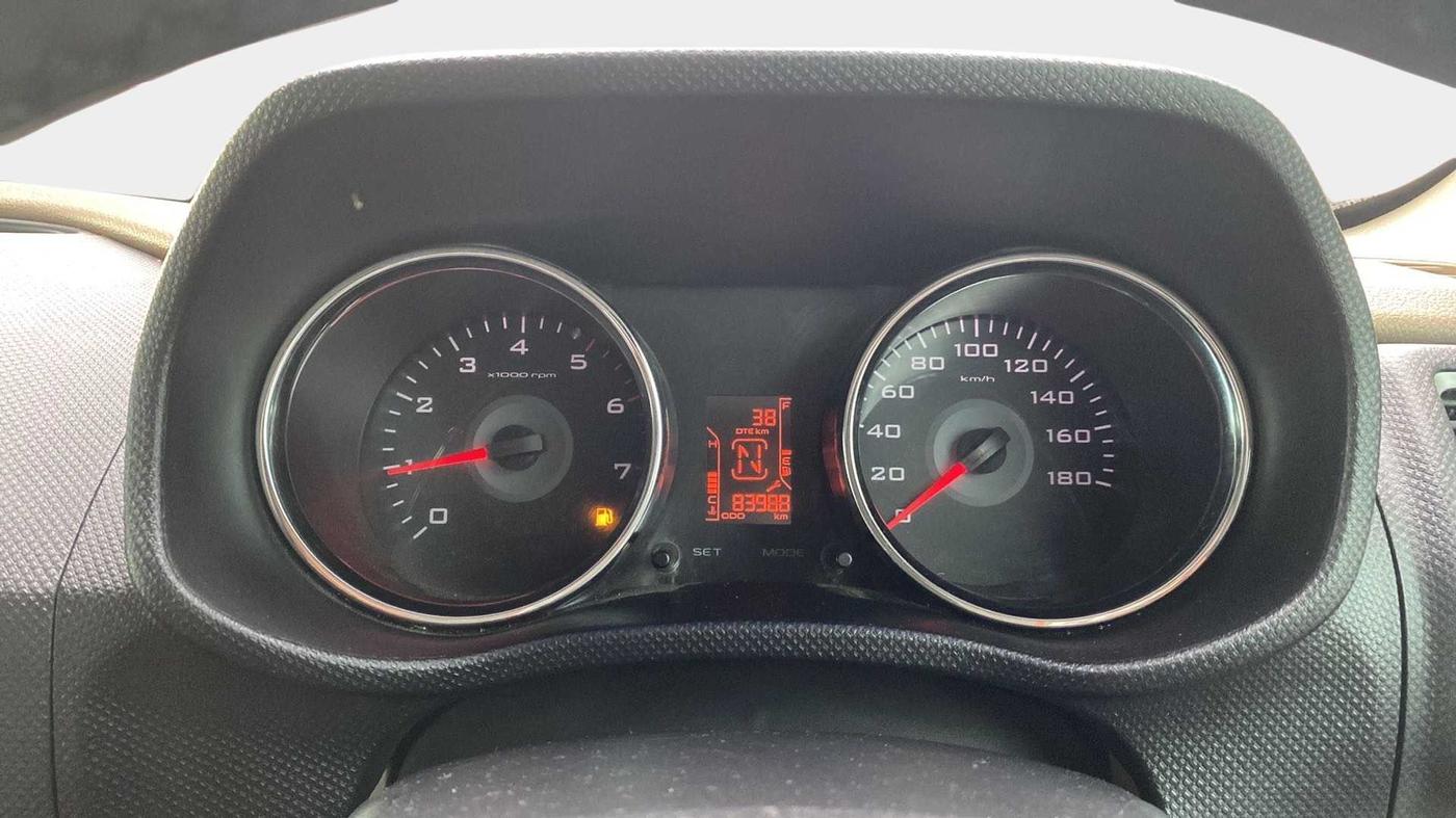 2016 Mahindra TUV300 T8, Diesel, Manual, 83,970 km, Odometer Image