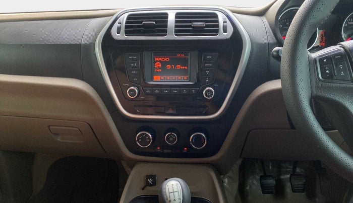 2016 Mahindra TUV300 T8, Diesel, Manual, 83,970 km, Air Conditioner