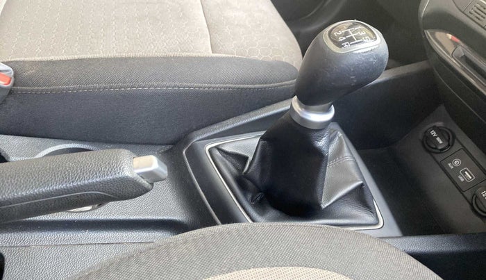 2015 Hyundai Elite i20 ASTA 1.2, Petrol, Manual, 90,430 km, Gear Lever