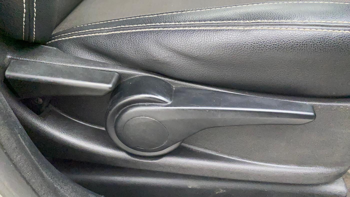 2018 Tata TIGOR XZ PLUS PETROL, Petrol, Manual, 87,428 km, Driver Side Adjustment Panel