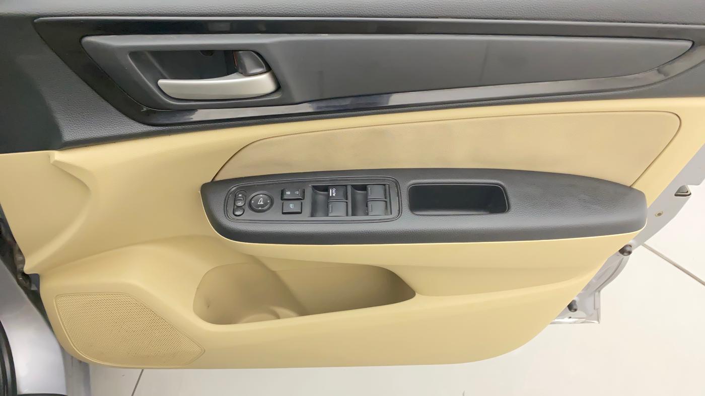 2018 Honda Amaze 1.2L I-VTEC V, Petrol, Manual, 83,858 km, Driver Side Door Panels Control