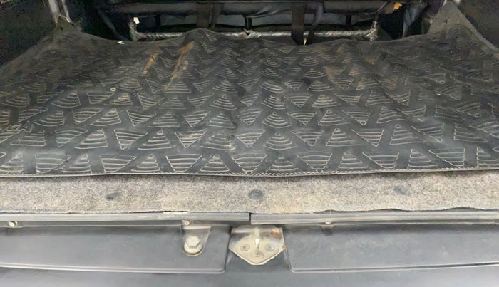2018 Maruti Eeco 5 STR WITH A/C+HTR, Petrol, Manual, 35,201 km, Boot Inside