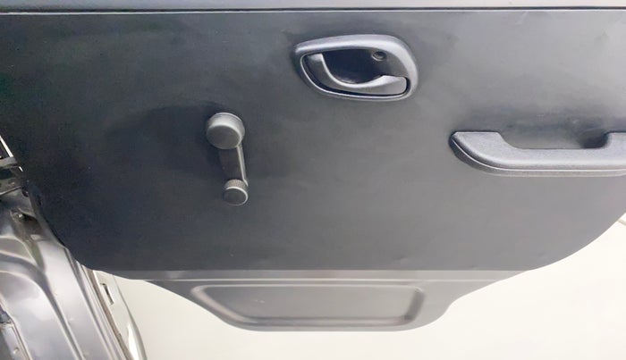 2018 Maruti Eeco 5 STR WITH A/C+HTR, Petrol, Manual, 35,201 km, Driver Side Door Panels Control