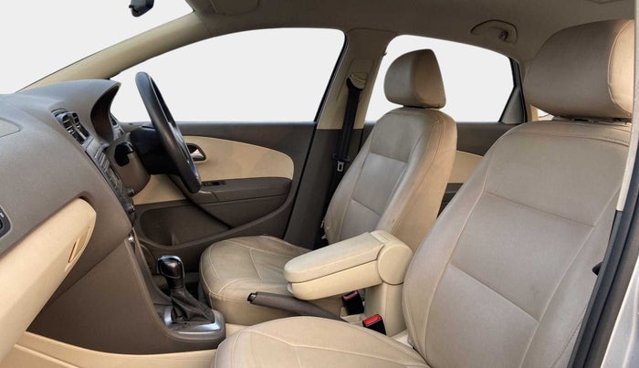 2015 Volkswagen Vento COMFORTLINE 1.2 TSI AT, Petrol, Automatic, 90,521 km, Right Side Front Door Cabin