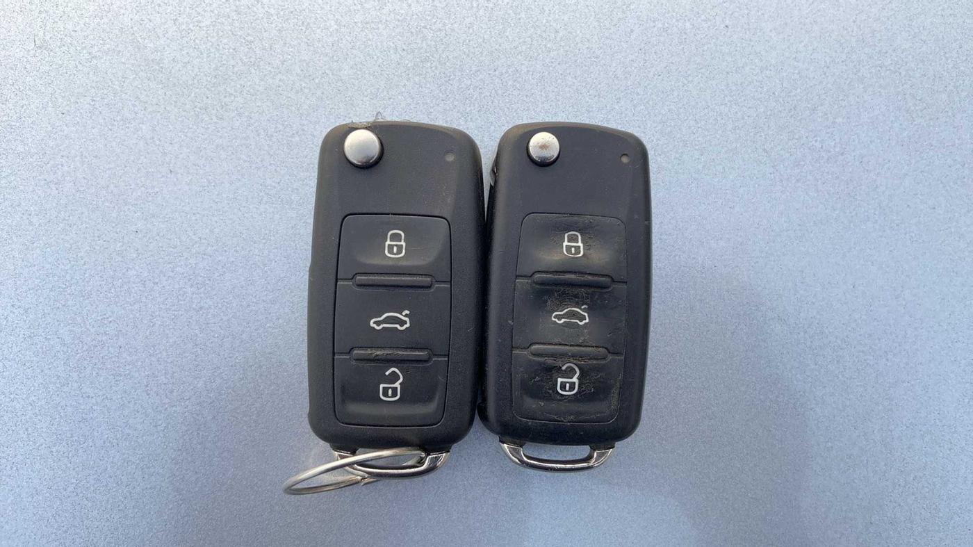 2015 Volkswagen Vento COMFORTLINE 1.2 TSI AT, Petrol, Automatic, 90,521 km, Key Close Up