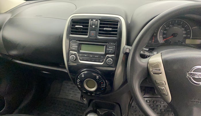 2017 Nissan Micra XV CVT, Petrol, Automatic, 89,568 km, Dashboard - Glove Box cover minor damage