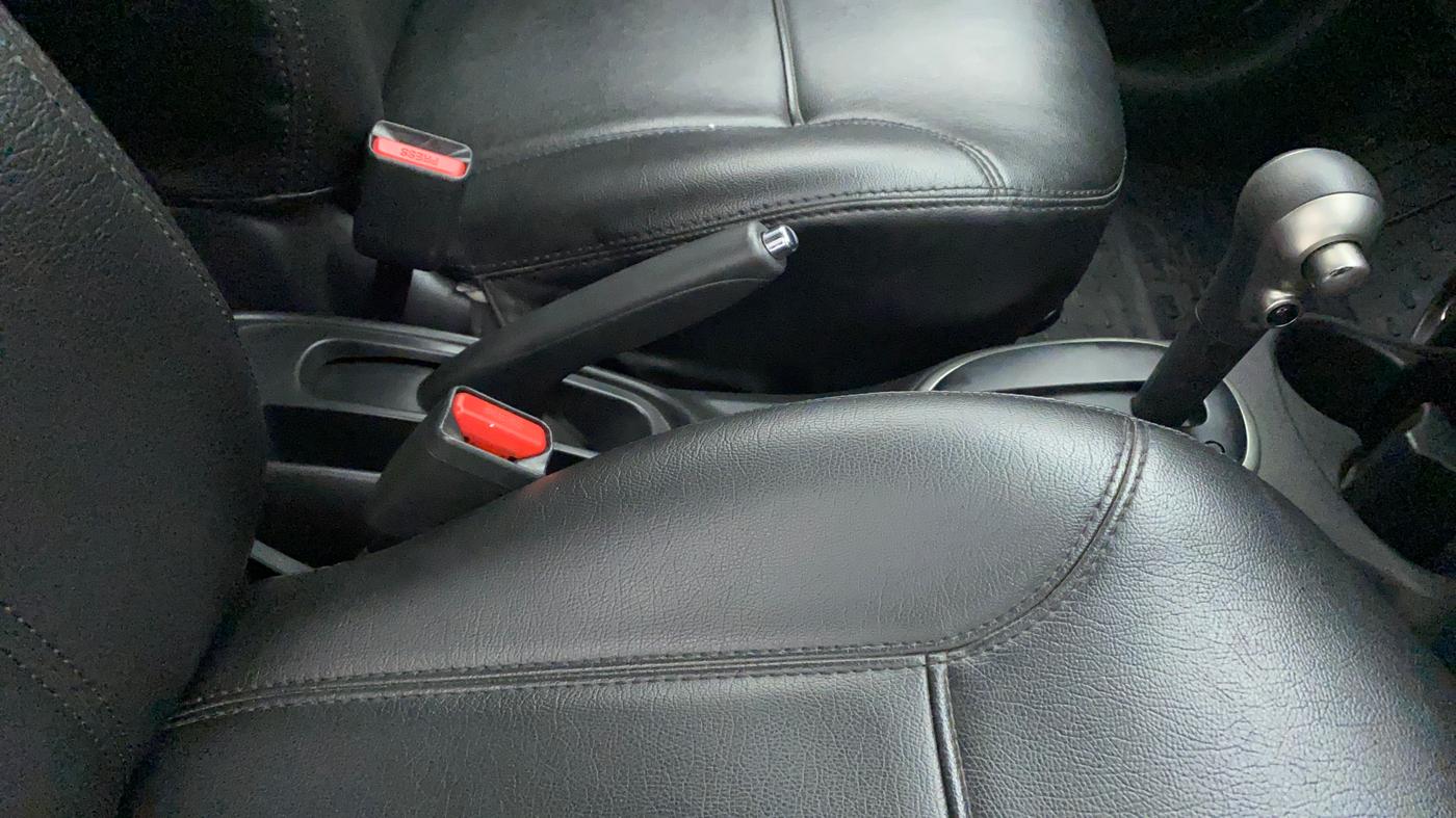 2017 Nissan Micra XV CVT, Petrol, Automatic, 89,568 km, Gear Lever
