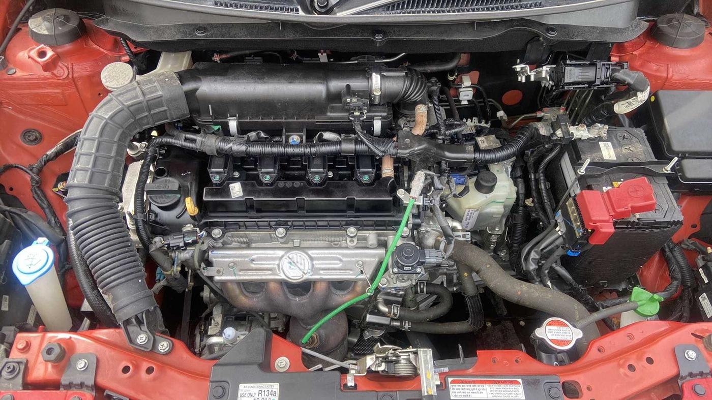 2022 Maruti Swift ZXI PLUS AMT DUAL TONE, Petrol, Automatic, 11,221 km, Open Bonet