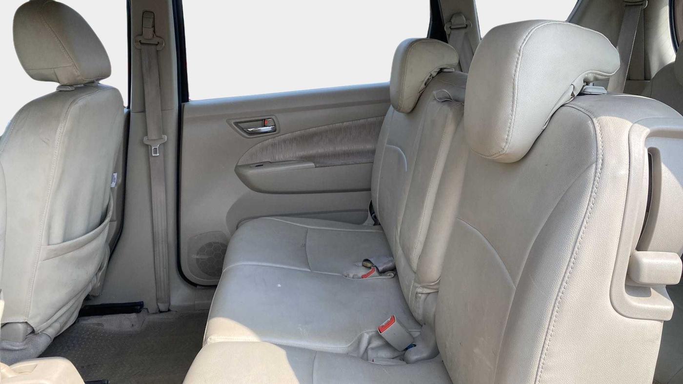 2012 Maruti Ertiga ZXI, Petrol, Manual, 80,879 km, Right Side Rear Door Cabin