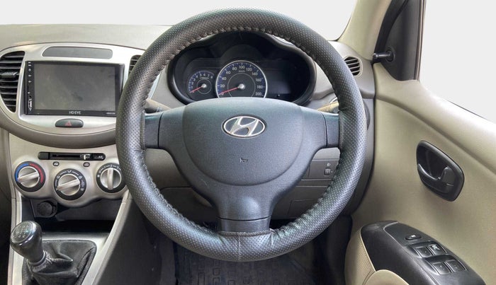 2014 Hyundai i10 MAGNA 1.1, Petrol, Manual, 88,911 km, Steering Wheel Close Up