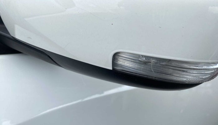 2019 Maruti New Wagon-R ZXI 1.2 AMT, Petrol, Automatic, 25,102 km, Left rear-view mirror - Indicator light has minor damage