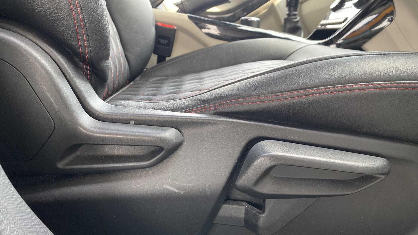2020 Tata NEXON XZ PLUS PETROL, Petrol, Manual, 48,995 km, Driver Side Adjustment Panel