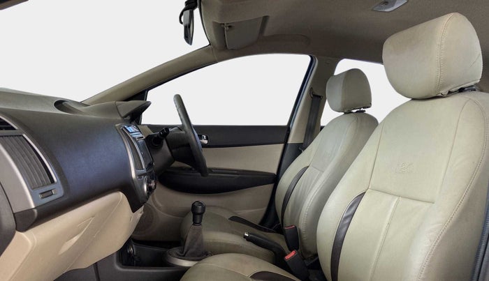 2013 Hyundai i20 MAGNA 1.2, Petrol, Manual, 57,953 km, Right Side Front Door Cabin