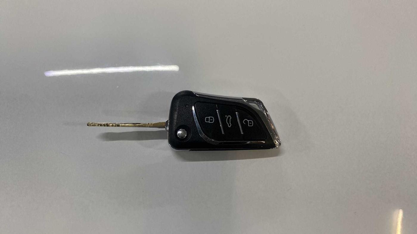 2019 Hyundai NEW SANTRO SPORTZ CNG, CNG, Manual, 57,870 km, Key Close Up