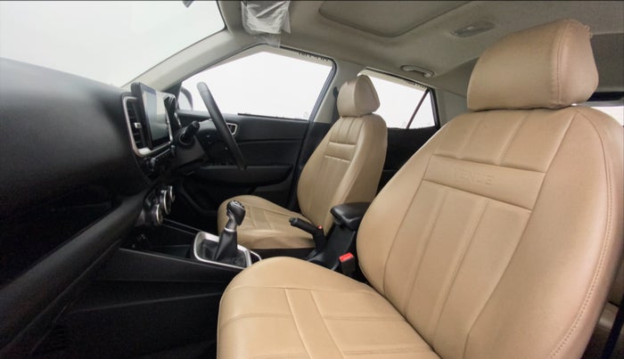 2020 Hyundai VENUE SX 1.0 TURBO, Petrol, Manual, 19,669 km, Right Side Front Door Cabin