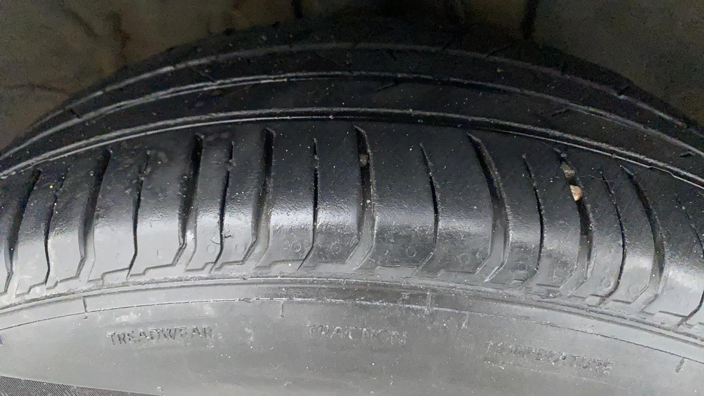 2020 Hyundai VENUE SX 1.0 TURBO, Petrol, Manual, 19,669 km, Right Front Tyre Tread