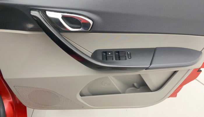 2019 Tata Tiago XZA PETROL, Petrol, Automatic, 42,777 km, Driver Side Door Panels Control