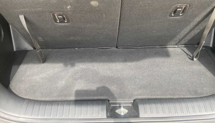 2022 KIA CARENS LUXURY PLUS 1.4 PETROL 7 STR, Petrol, Manual, 7,554 km, Boot Inside