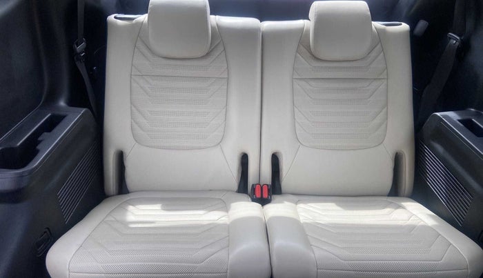 2022 KIA CARENS LUXURY PLUS 1.4 PETROL 7 STR, Petrol, Manual, 7,554 km, Third Seat Row ( optional )