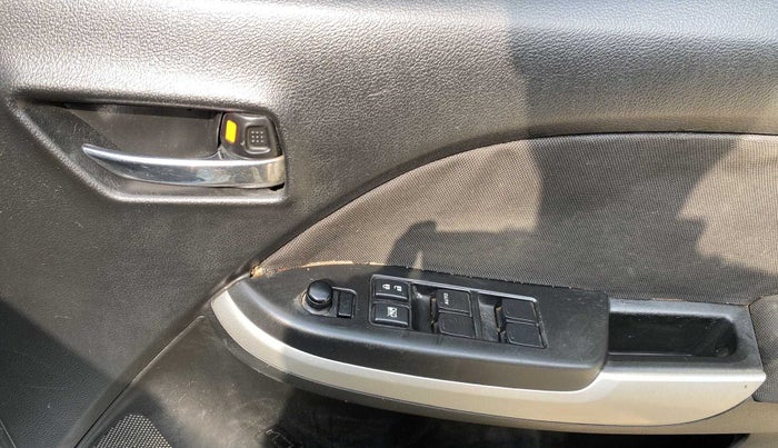 2017 Maruti Baleno ALPHA PETROL 1.2, Petrol, Manual, 73,006 km, Driver Side Door Panels Control