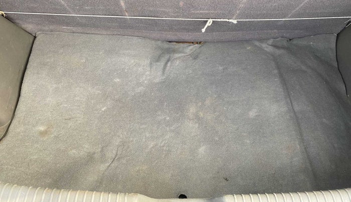 2011 Hyundai i10 MAGNA 1.2, Petrol, Manual, 85,567 km, Boot floor - Slight discoloration