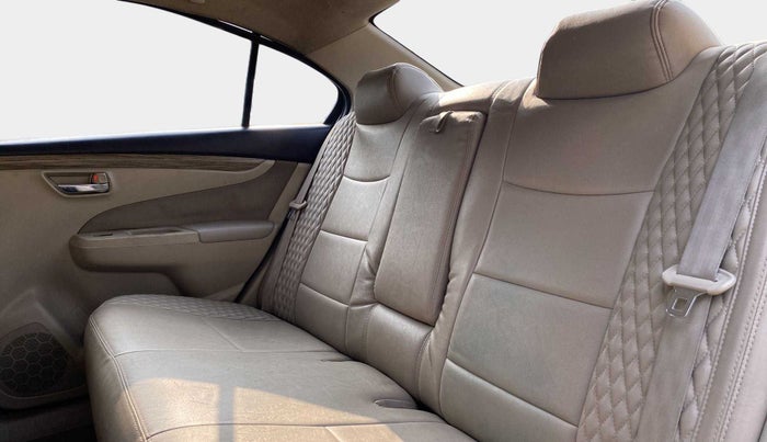 2019 Maruti Ciaz DELTA DIESEL 1.5, Diesel, Manual, 89,285 km, Right Side Rear Door Cabin