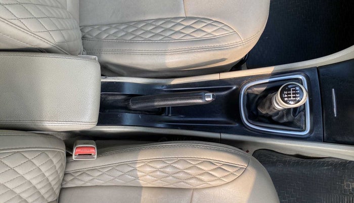 2019 Maruti Ciaz DELTA DIESEL 1.5, Diesel, Manual, 89,285 km, Gear Lever