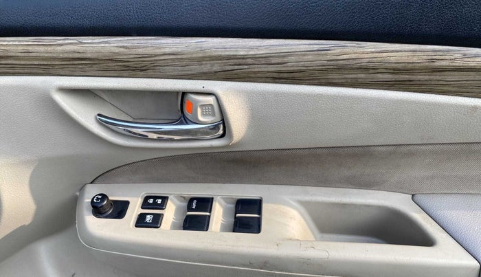 2019 Maruti Ciaz DELTA DIESEL 1.5, Diesel, Manual, 89,285 km, Driver Side Door Panels Control