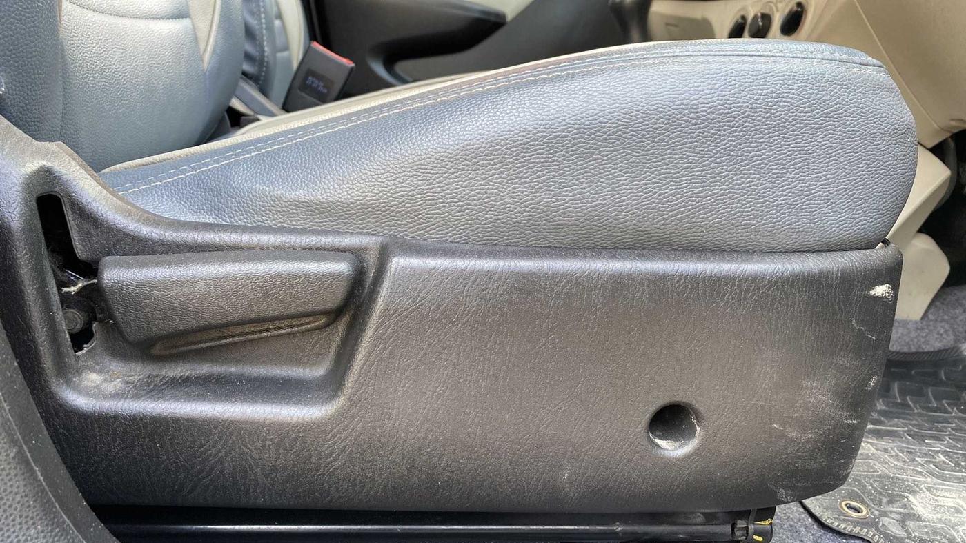 2020 Maruti Alto VXI, Petrol, Manual, 23,341 km, Driver Side Adjustment Panel
