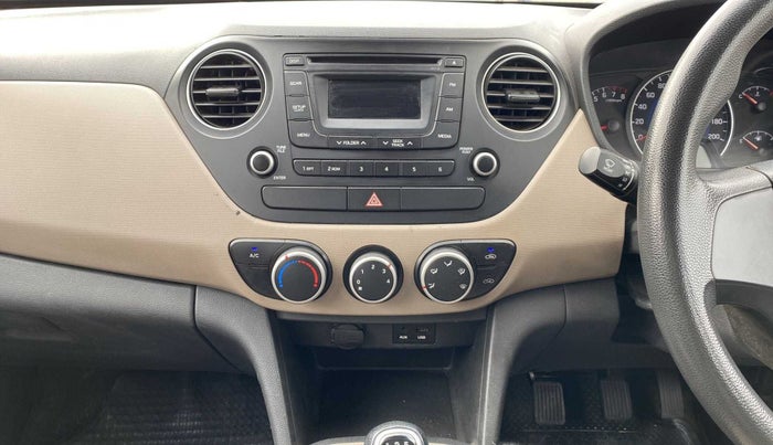 2014 Hyundai Grand i10 SPORTZ 1.2 KAPPA VTVT, Petrol, Manual, 39,667 km, AC Unit - Minor issue in the heater switch