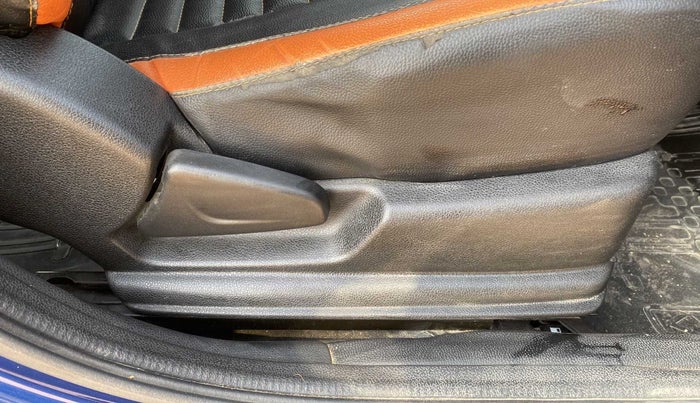 2020 Renault Kwid CLIMBER 1.0, Petrol, Manual, 13,436 km, Driver Side Adjustment Panel