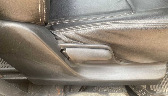2014 Maruti Swift VXI, Petrol, Manual, 46,549 km, Driver Side Adjustment Panel