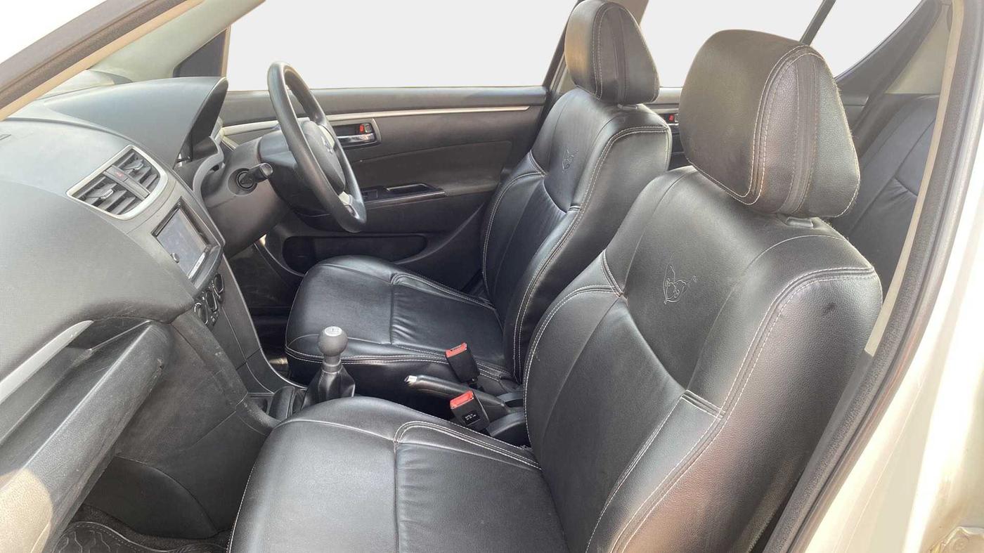 2014 Maruti Swift VXI, Petrol, Manual, 46,549 km, Right Side Front Door Cabin