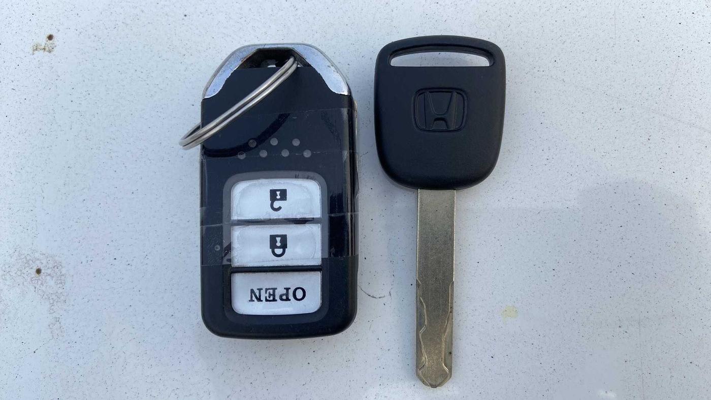 2016 Honda Jazz 1.2L I-VTEC V AT, CNG, Automatic, 70,503 km, Key Close Up