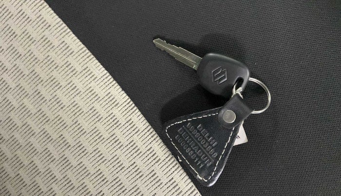 2022 Maruti Alto LXI O, Petrol, Manual, 499 km, Key Close Up