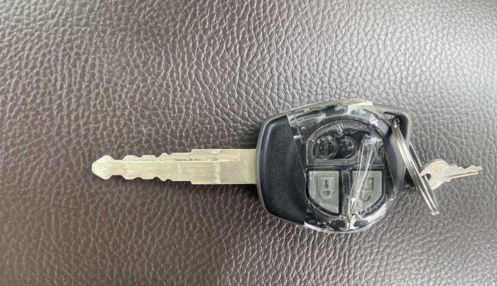 2021 Maruti Ertiga VXI CNG, CNG, Manual, 21,307 km, Key Close Up