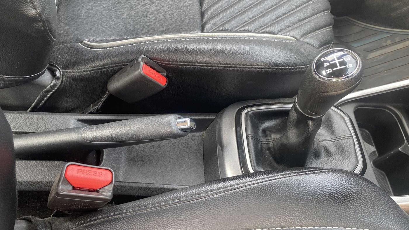 2022 Maruti IGNIS ALPHA 1.2, Petrol, Manual, 47,523 km, Gear Lever