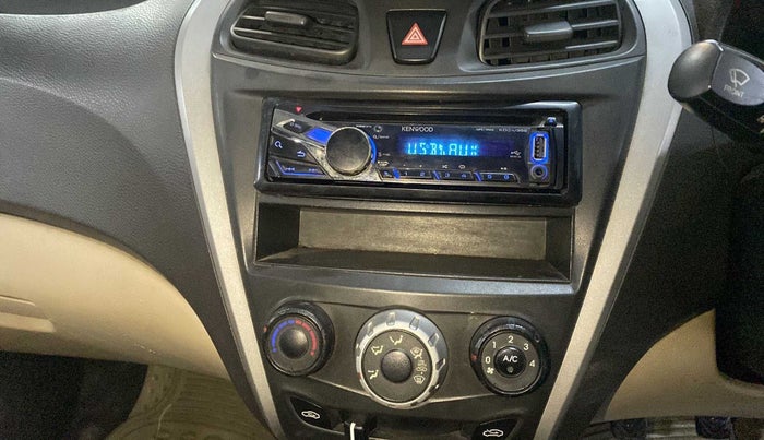 2014 Hyundai Eon ERA +, Petrol, Manual, 87,250 km, Infotainment system - AM/FM Radio - Not Working