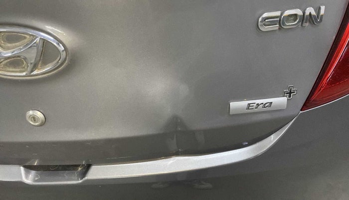 2014 Hyundai Eon ERA +, Petrol, Manual, 87,250 km, Dicky (Boot door) - Slightly dented