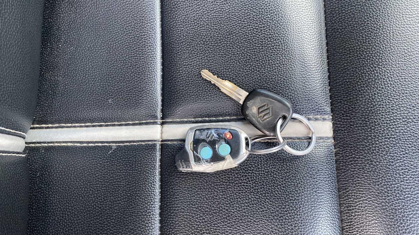 2014 Maruti Alto K10 VXI, Petrol, Manual, 70,576 km, Key Close Up