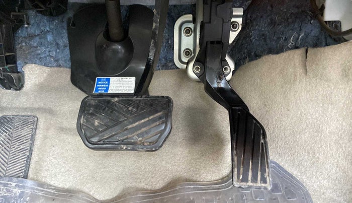 2017 Maruti Ciaz ZETA 1.4  AT PETROL, Petrol, Automatic, 72,443 km, Pedals
