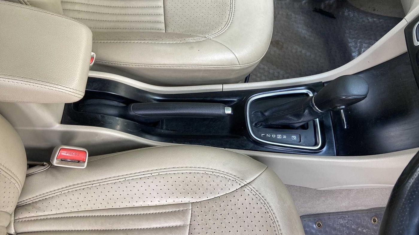 2017 Maruti Ciaz ZETA 1.4  AT PETROL, Petrol, Automatic, 72,443 km, Gear Lever